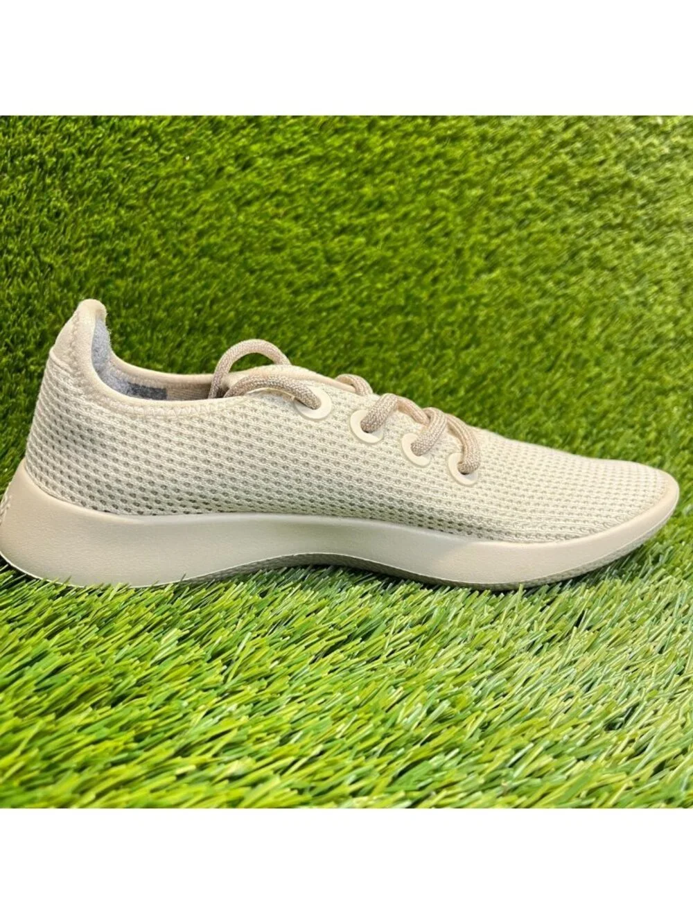 Allbirds Tree Pipers Womens Size 7 Ivory Athletic Running Knit Shoes Sneakers